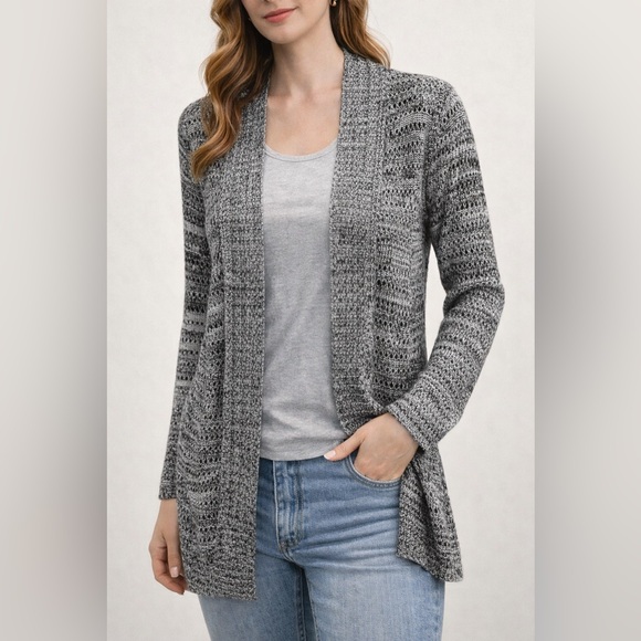 Belldini Sweaters - Belldini Open‎ Knit Cardigan Small Gray White Lightweight Long Sleeve